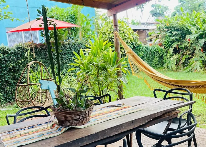 Tuchita House En Cataratas Con Piscina Compartida Parrilla, Cochera