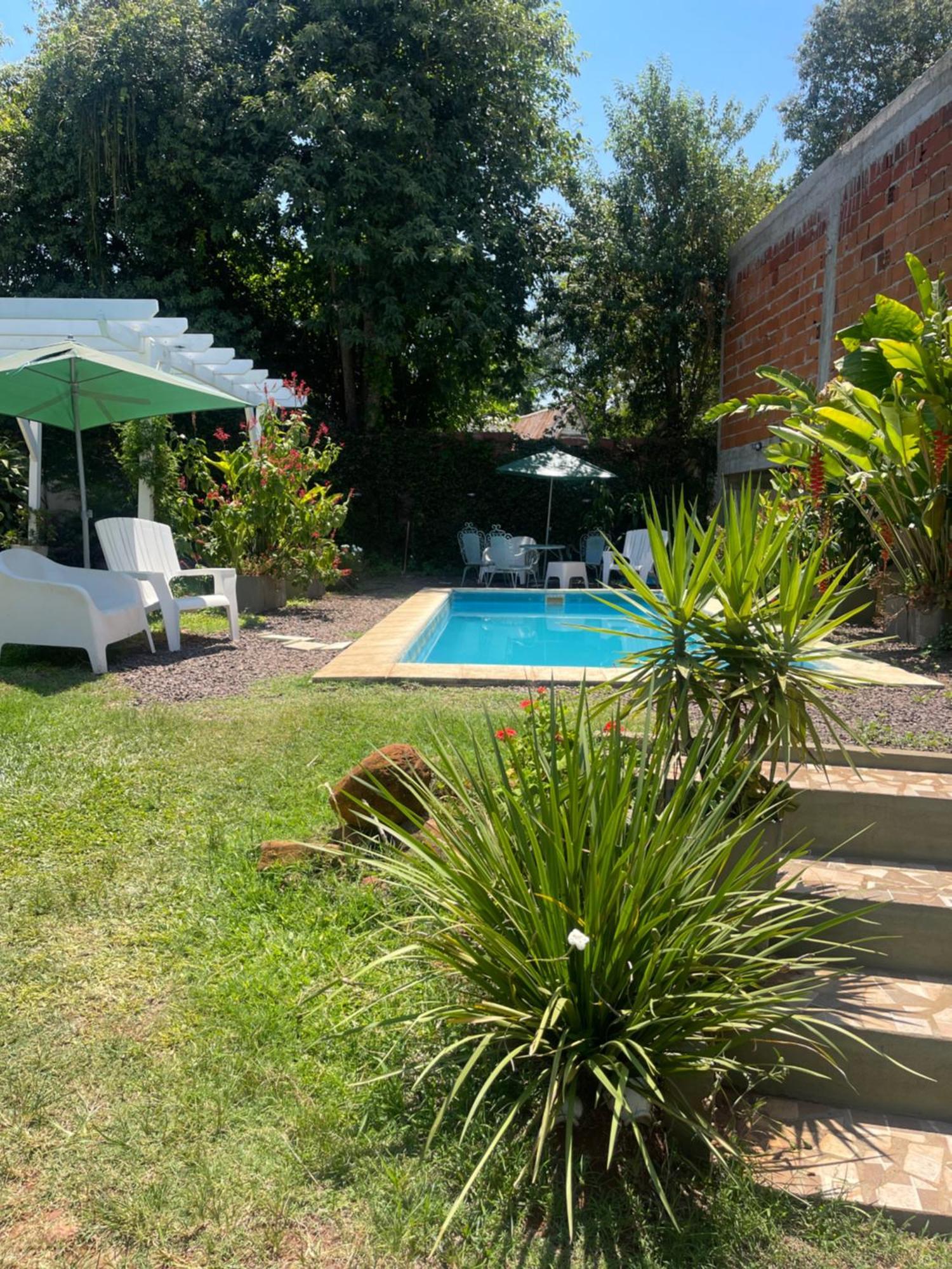 Tuchita House En Cataratas Con Piscina Compartida Parrilla, Cochera Holiday home Puerto Iguazu