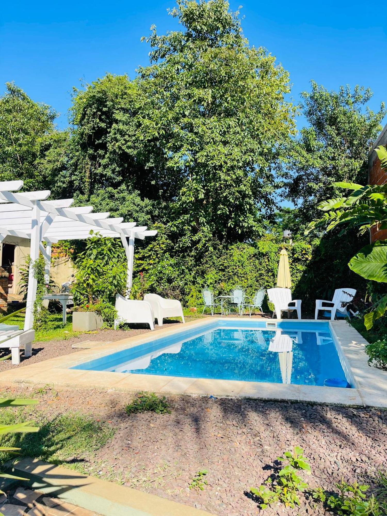 Tuchita House En Cataratas Con Piscina Compartida Parrilla, Cochera *